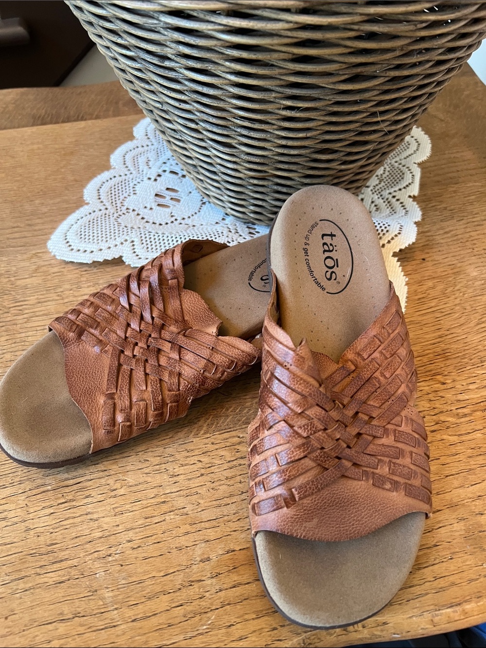 Taos Guru Women's 8 Leather Slide Sandals Brown Cognac